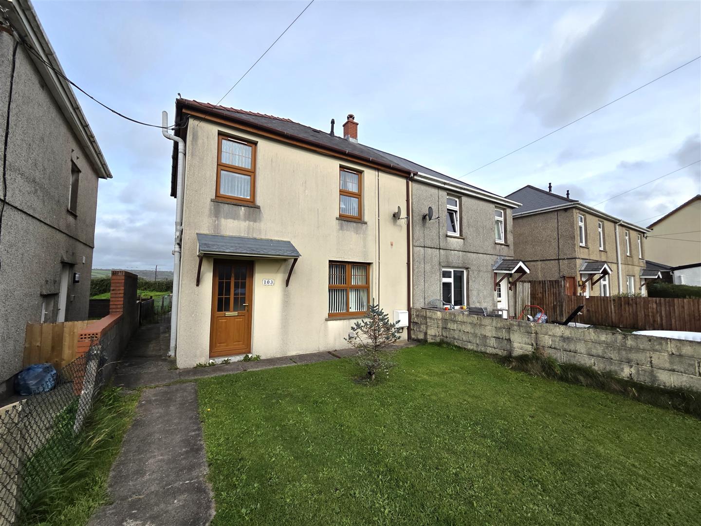 Heol Llanelli, Pontyates, Llanelli, SA15 5UH